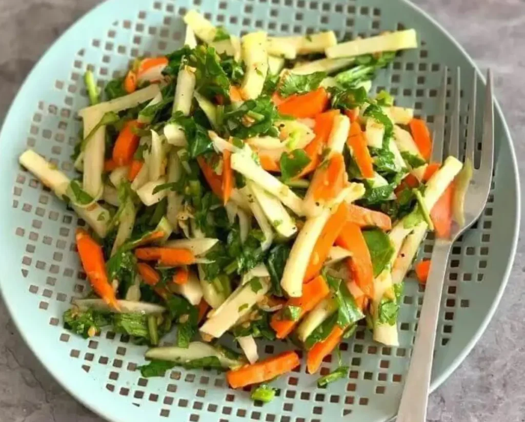Spinach and Carrot Salad
