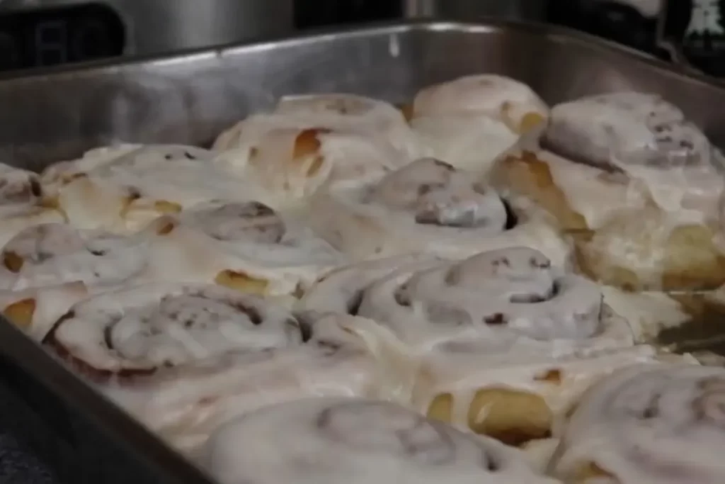 How to Store Cinnamon Rolls with Cream Cheese Frosting