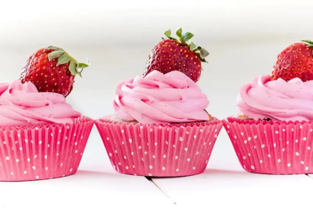 Sugar-free Strawberry and Vanilla Cupcakes