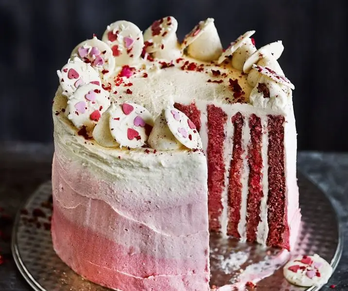 White Chocolate and Raspberry cake