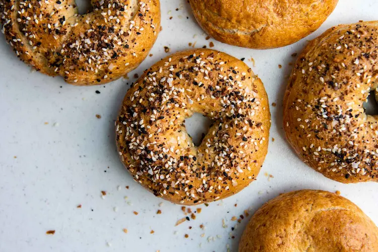 Gluten-free Bagel with Lactose-free Cream Cheese