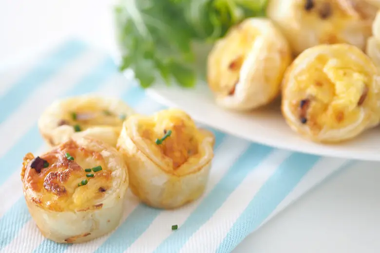 Mini Quiches with Cheese and Bacon