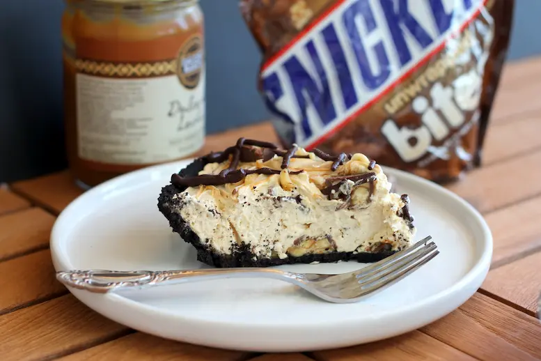 Snickers pie