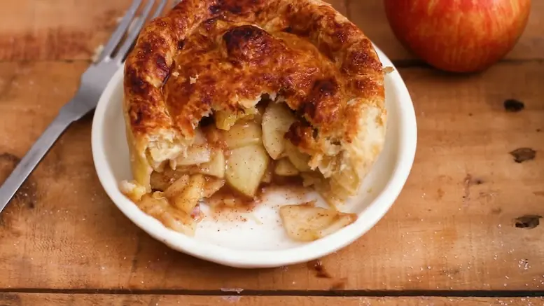 Air Fryer Mini Apple Pies recipe